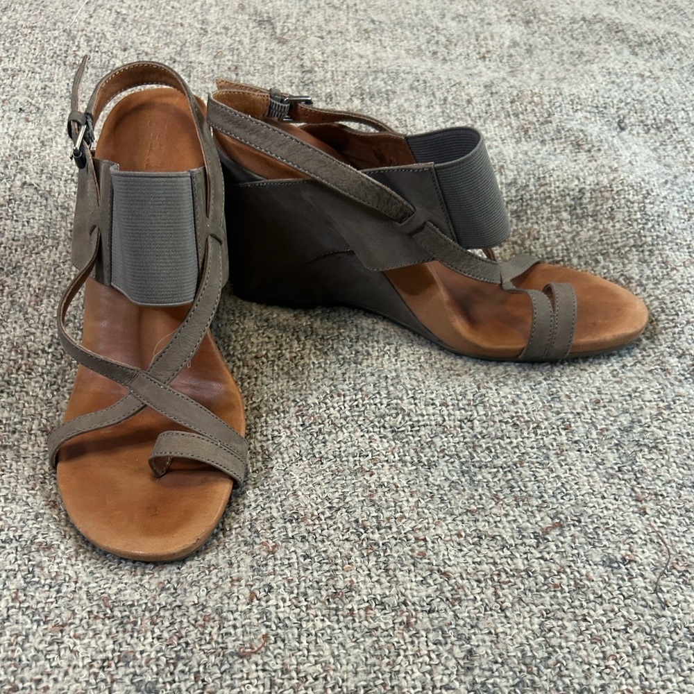 Gentle Souls Suede Iriwin Sandal